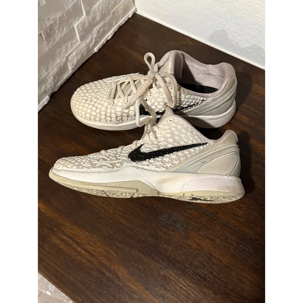 Nike Kobe 6 Protro Mambacita Sweet 16 White / Black Size: Boys 6.5Y Shoes